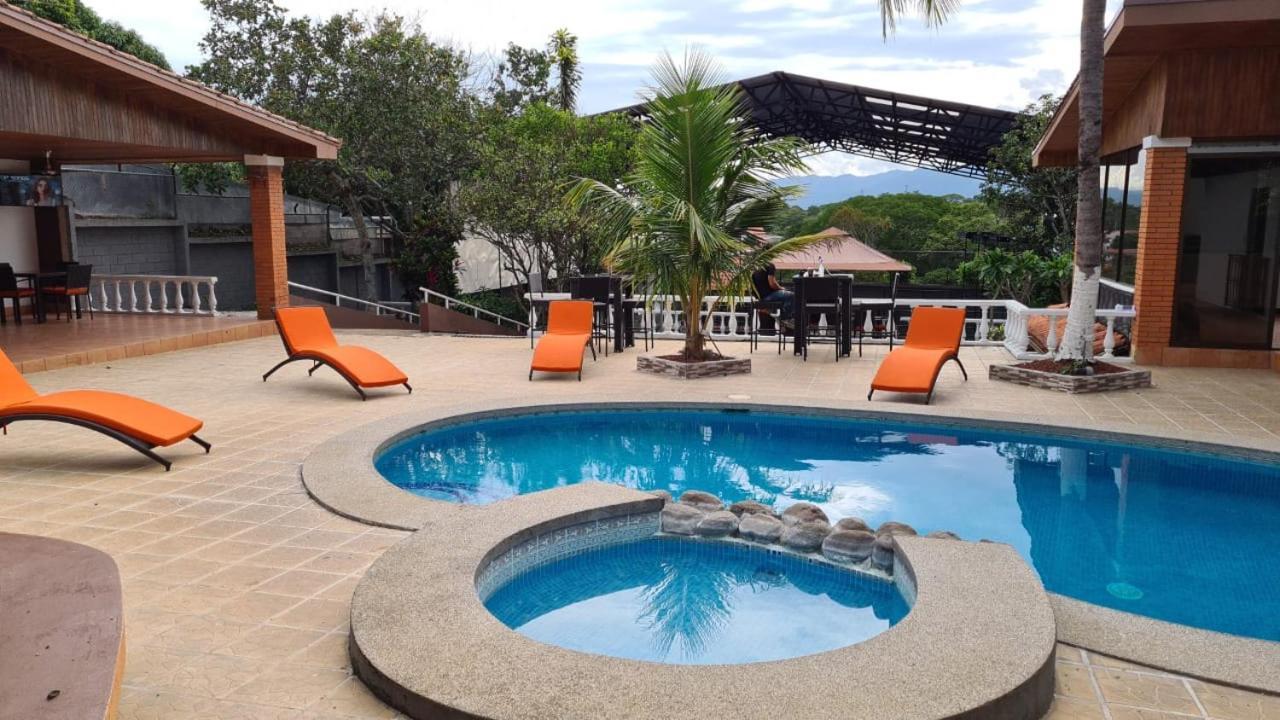Uruka Lodge ألاخويلا المظهر الخارجي الصورة